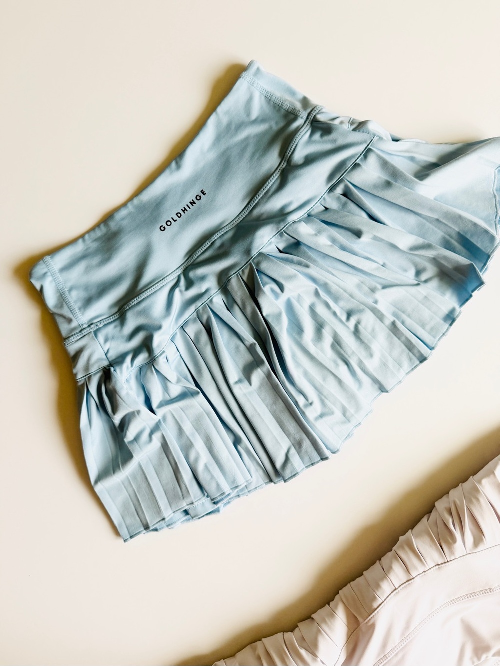 2PCS Gold Hinge XS light blue and white high rise pleated mini skirt set - Picture 3 of 6